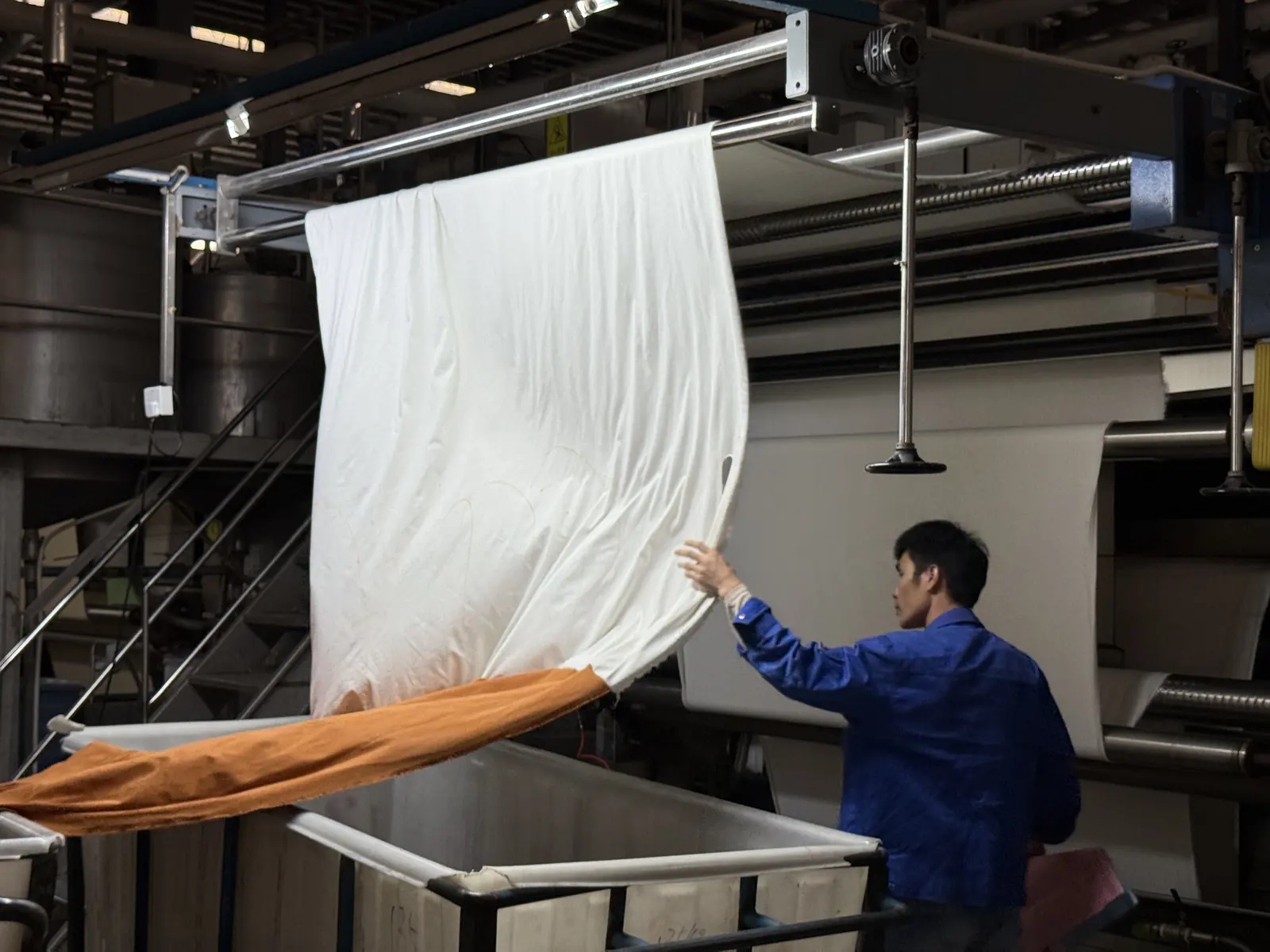 Fabric & trim coordination — RUIXING Sportswear