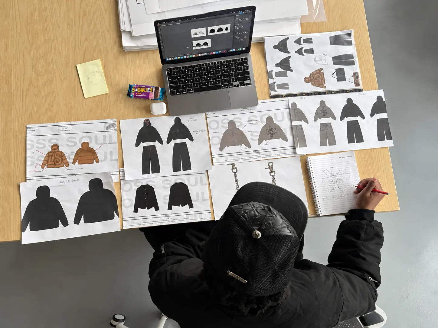 Purchasing team with tech pack — RUIXING Sportswear