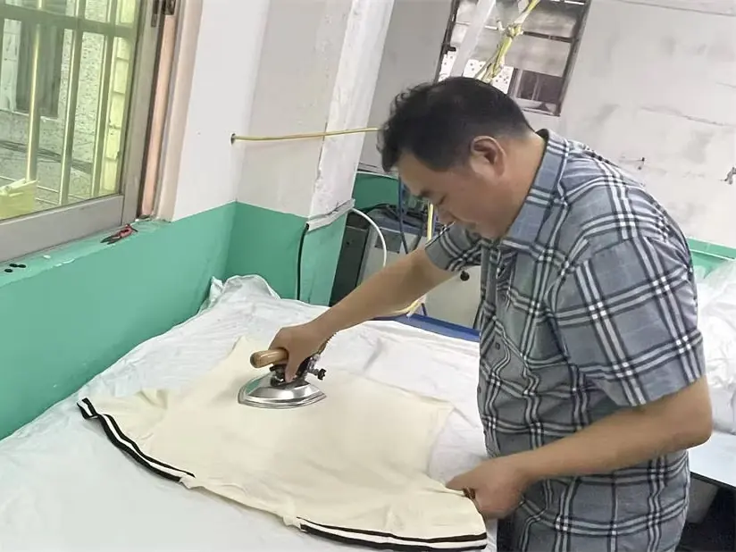 Pressing & finishing — RUIXING Sportswear