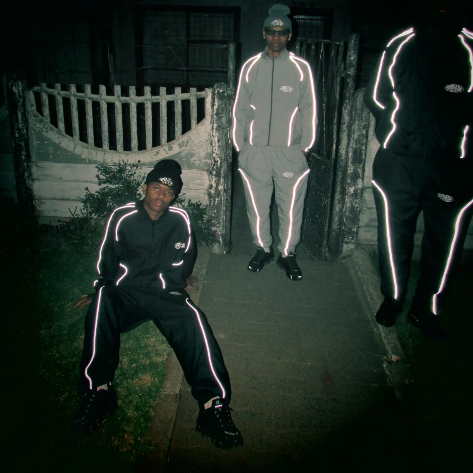 Reflective in low light — RUIXING Sportswear